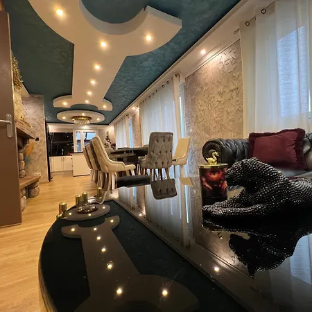 Maison De Luxe Pour 14 Personnes - - Billard - Sport - Baby-foot * Le Tholy