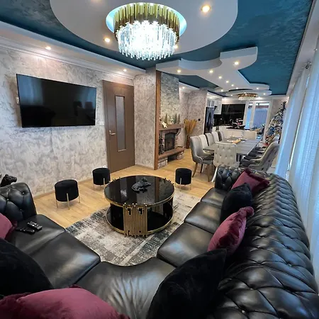 Maison De Luxe Pour 14 Personnes - - Billard - Sport - Baby-foot Le Tholy