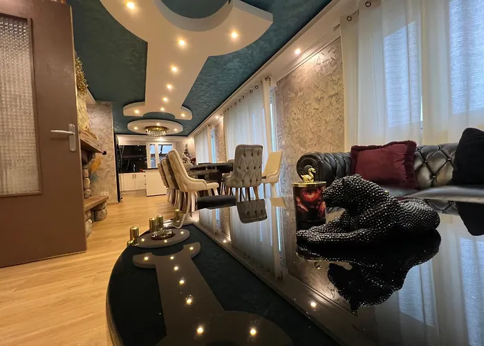 Maison De Luxe Pour 14 Personnes - - Billard - Sport - Baby-foot * Le Tholy