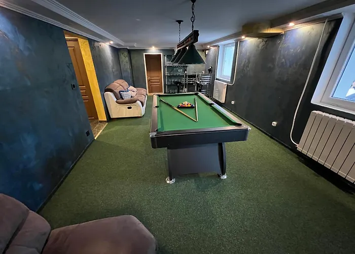 Villa Maison De Luxe Pour 14 Personnes - - Billard - Sport - Baby-foot